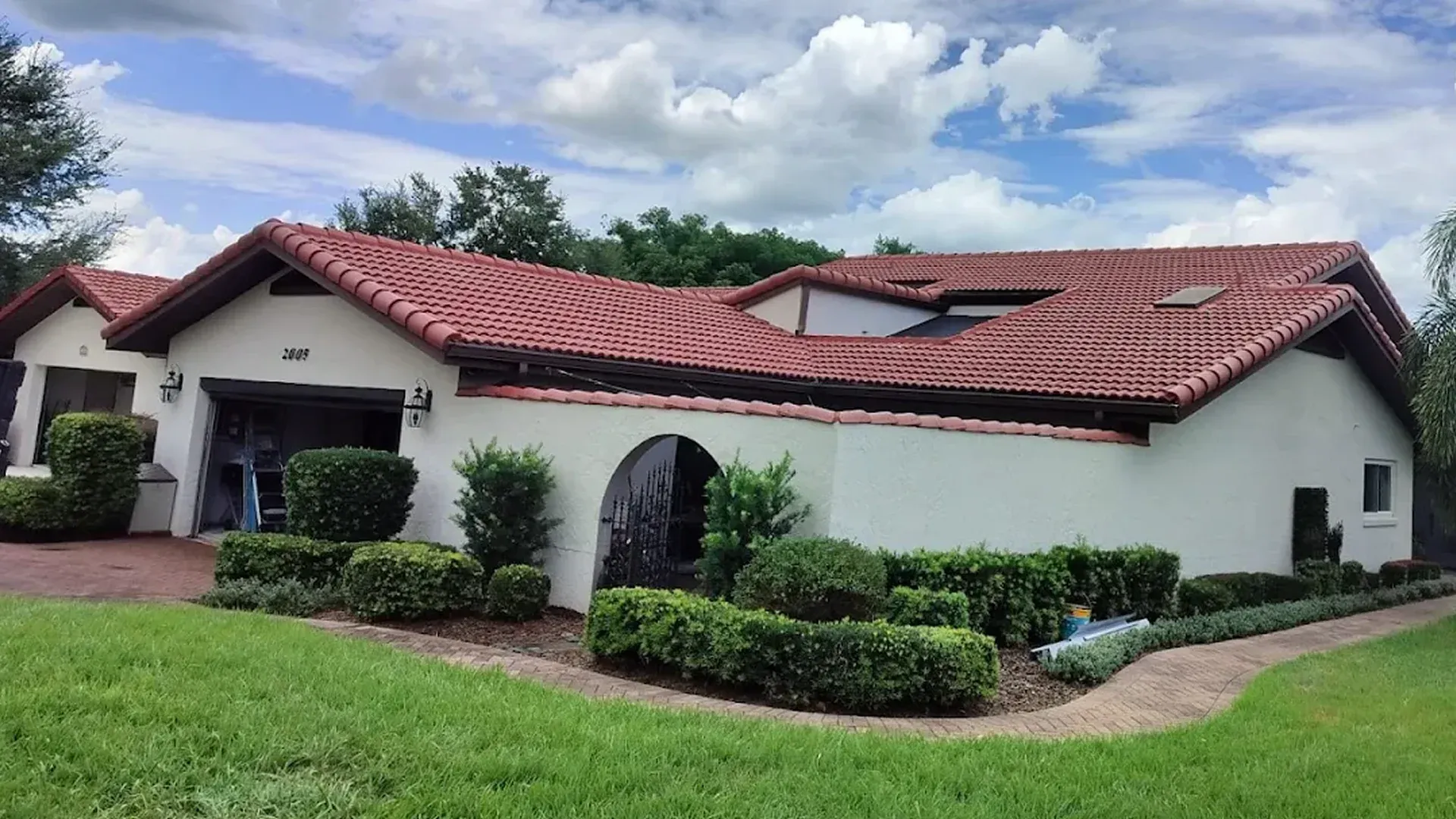 New roof on a house in Plant City, Florida